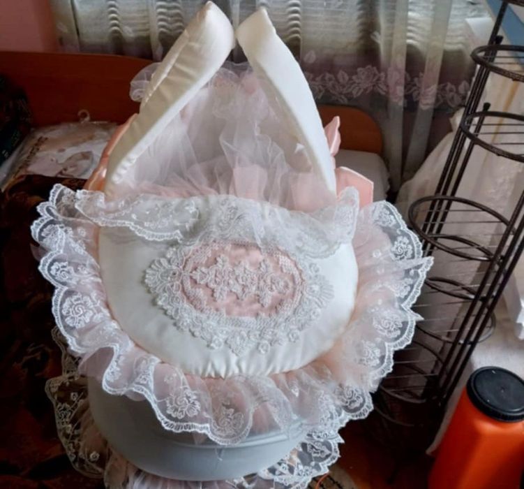 Кошница за изписване на бебе ползвана веднъж и прибрана