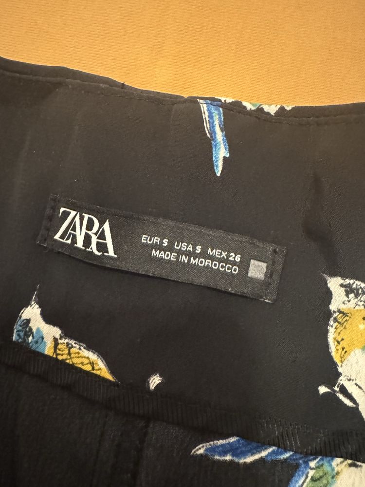 Къси панталонки ZARA