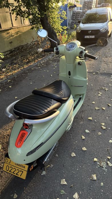 Scuter Peugeot Django 50cmc 2018