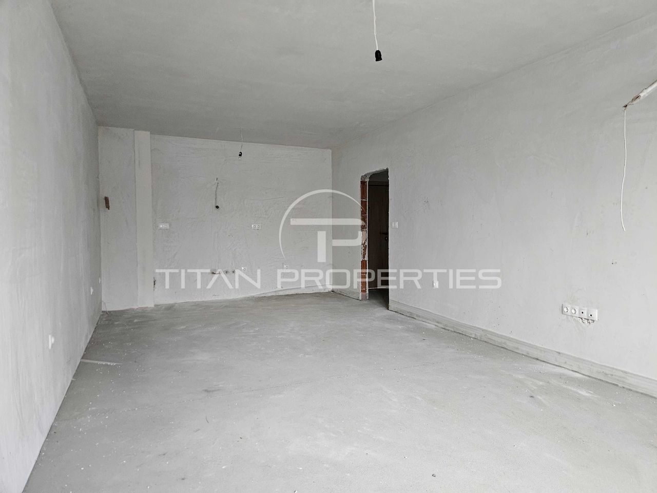 Продава се Тристаен апартамент в Пловдив, Център - 114 кв.м за 1406 €/кв.м - Снимка #3