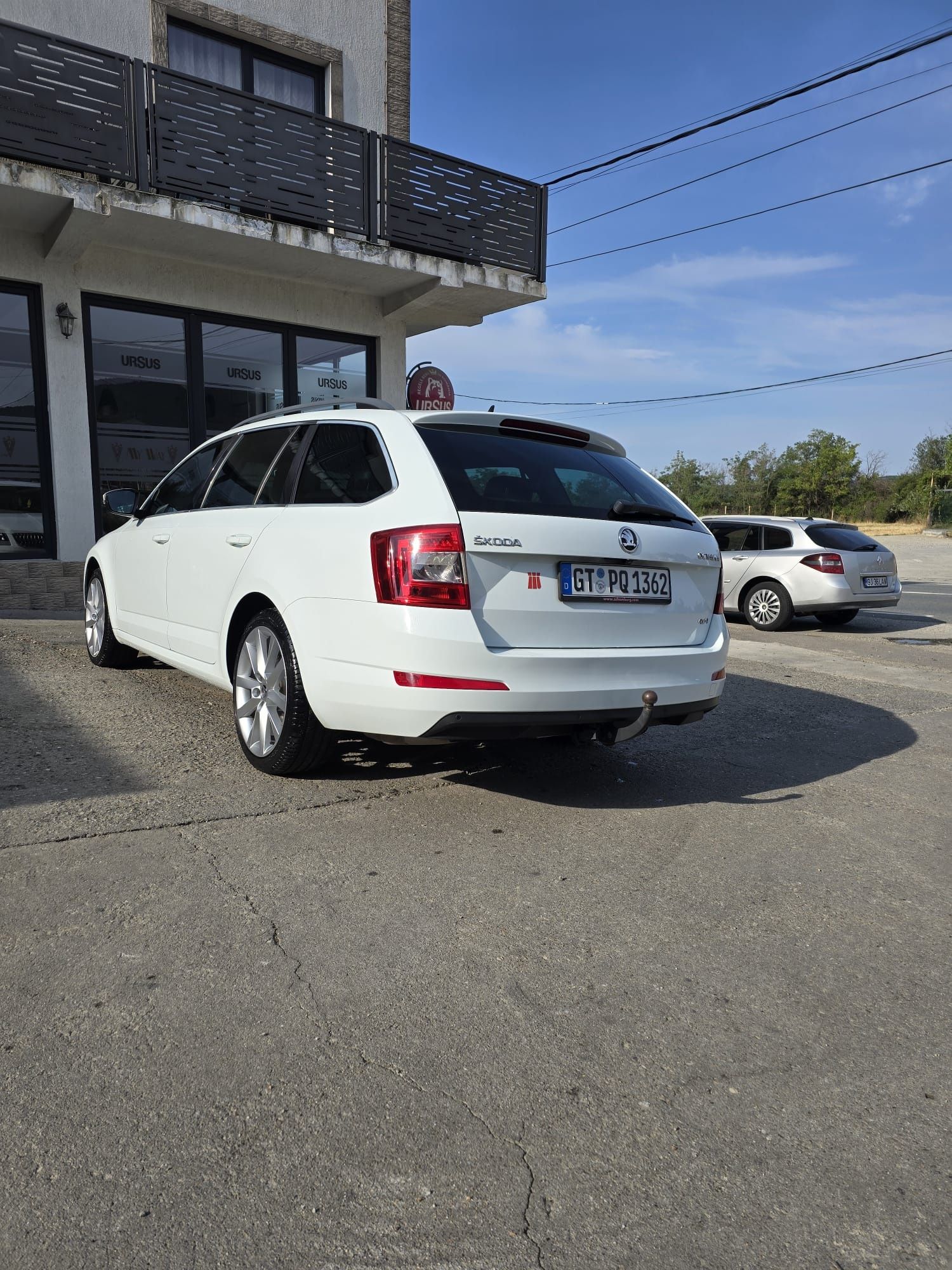 Vând  Scoda Octavia 3  Stile 4×4 permanent