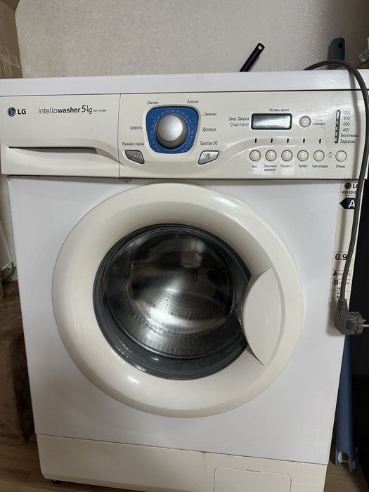 Машинка стиральная автомат