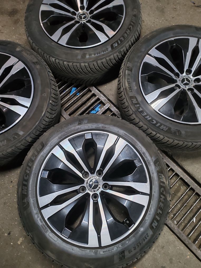 4 jante aliaj 18 inch originale Mercedes cu anvelope all sezon Micheli