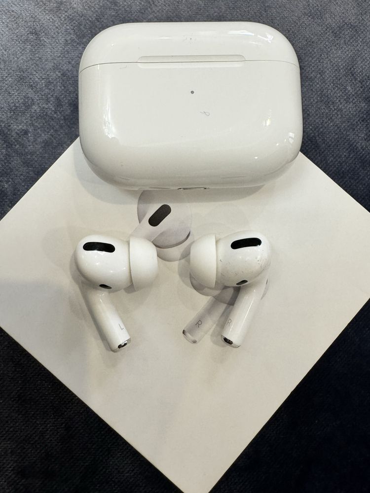 Продам air pods pro Б/У