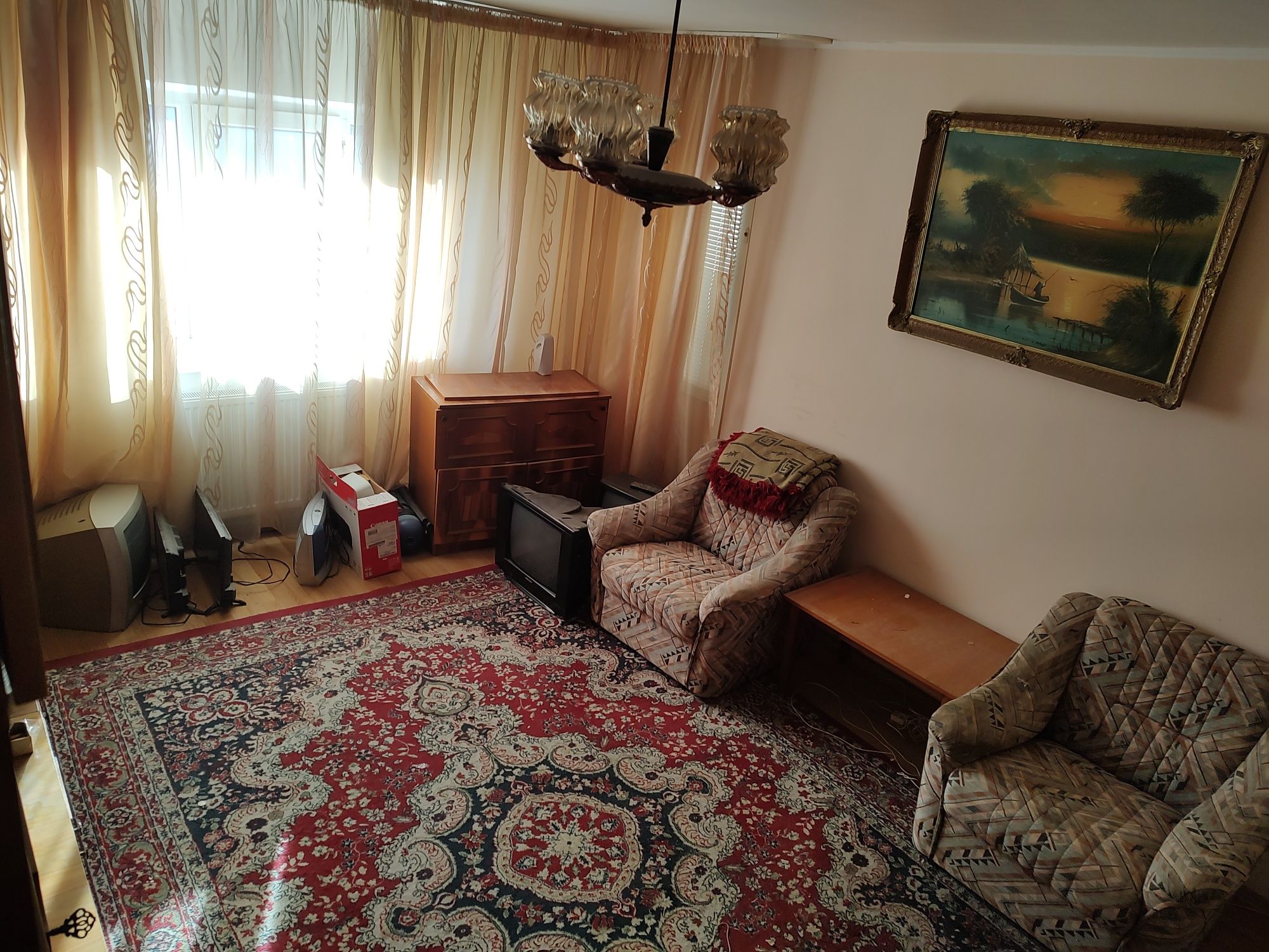 Apartament 3 camere cf 1 decomandat zona Buzăului