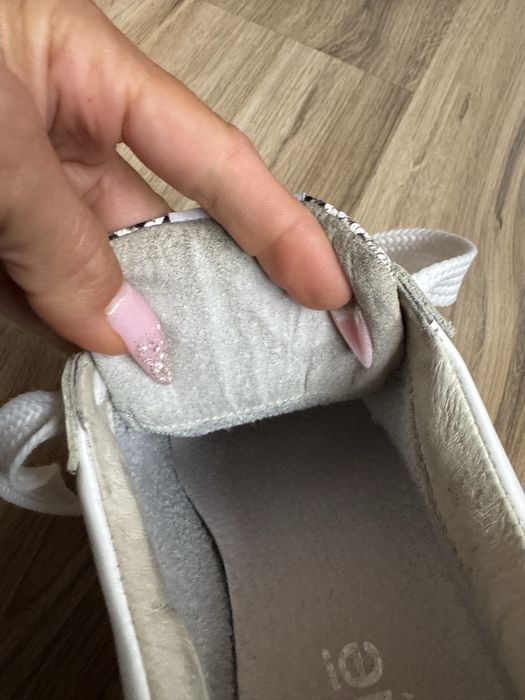 Оригинални спортно/елегантни обувки ест. кожа MLN ! 38,5