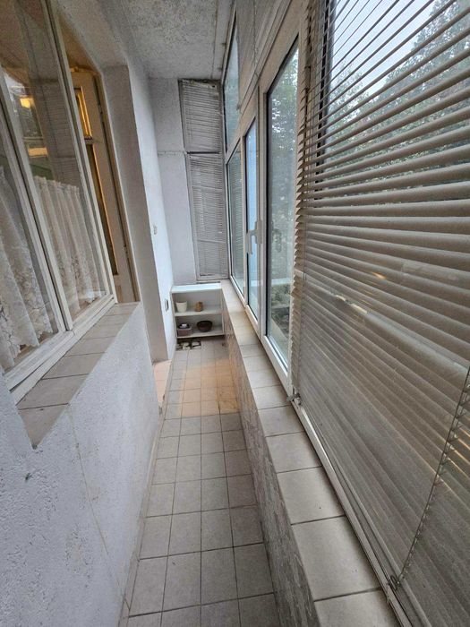 Продава се двустаен тухлен апартамент в кв. "Гео Милев"