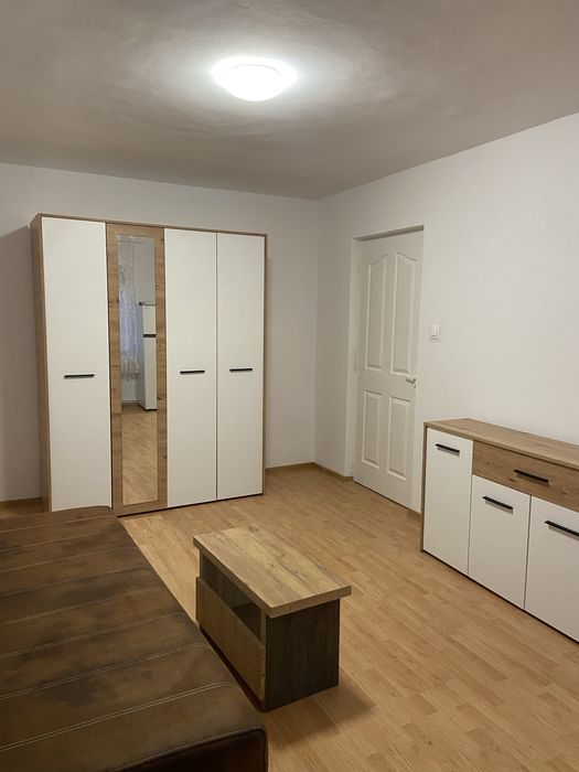 Inchiriez garsoniera strada Baladei