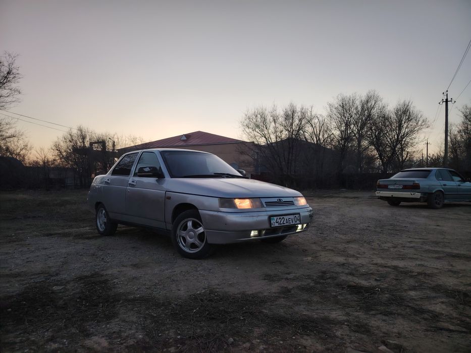 Продам машину ваз 2110 в хорошем состоянии .