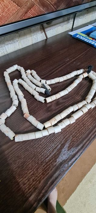 Продам керамические изоляторы.