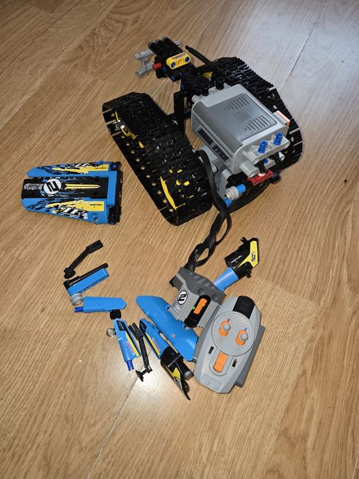 Lego cu telecomanda masina cascadorii