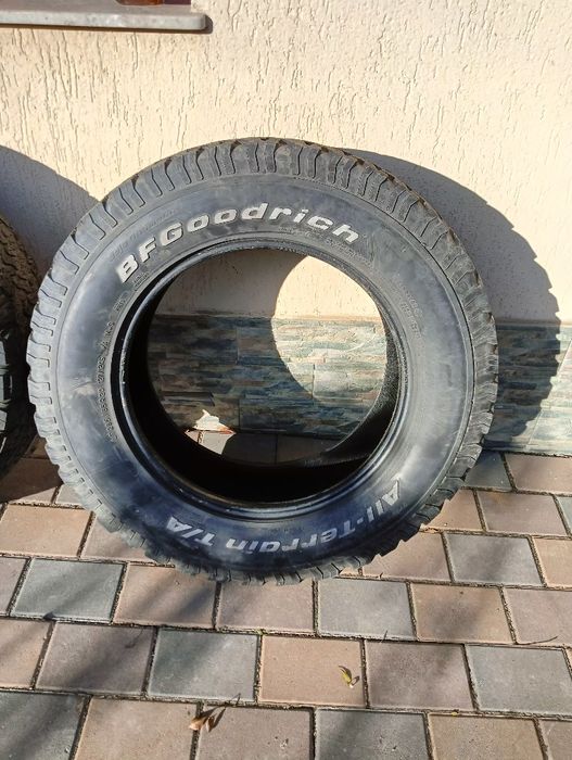 Vând cauciucuri 285/65 r20M+S