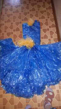 Платье для девочки из мусорных мешков  для утренника