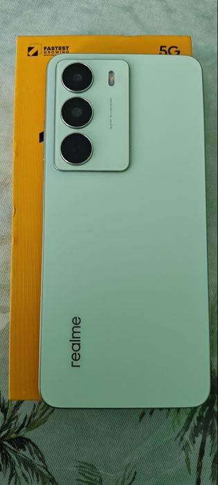 Продава се Realmi 14x 5G