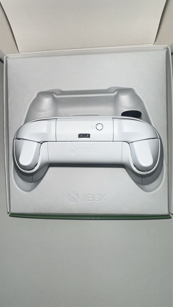 Xbox Robot White