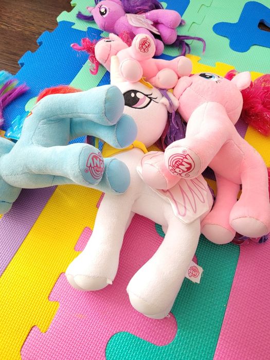 Plusuri Pony pt fetite