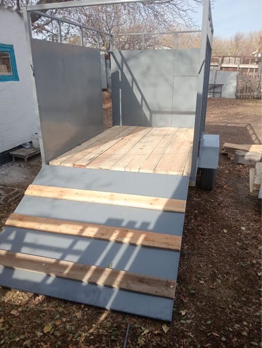 Продам прицеп для легкого авто