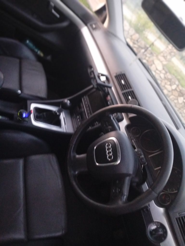 Vand Audi A4 quattro