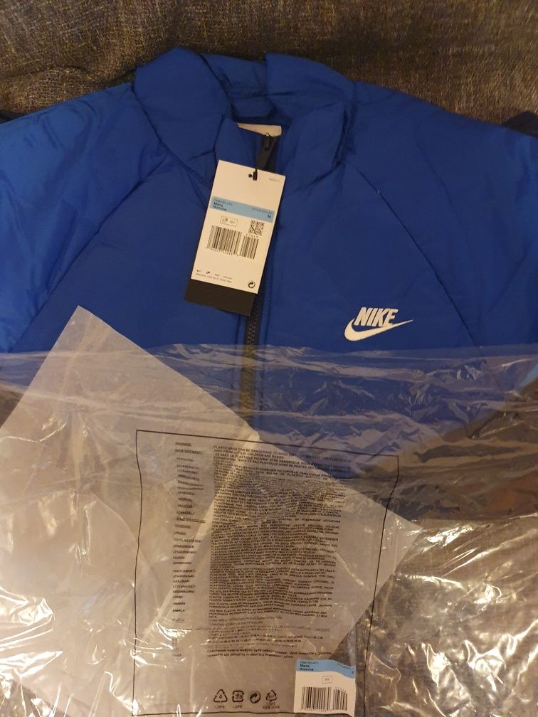 Geaca nike originală