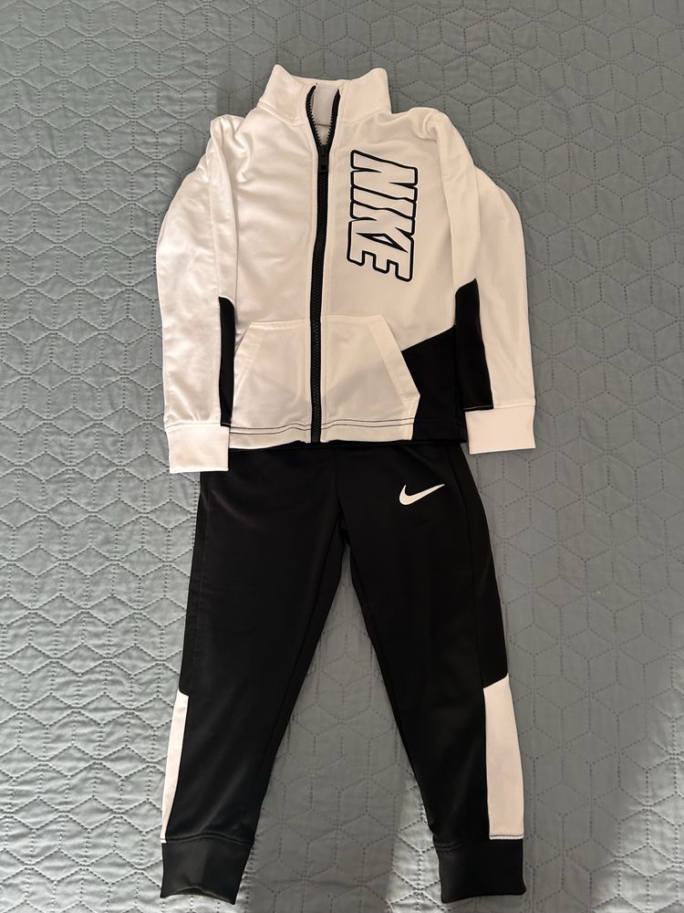 Чисто нов анцунг Nike