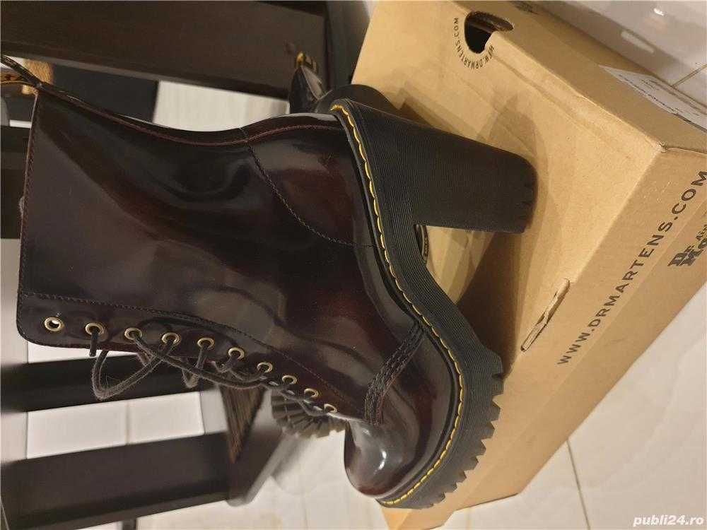 Ghete Bocanci Damă Dr. Martens Arcadia Cherry Red, Noi, Originali