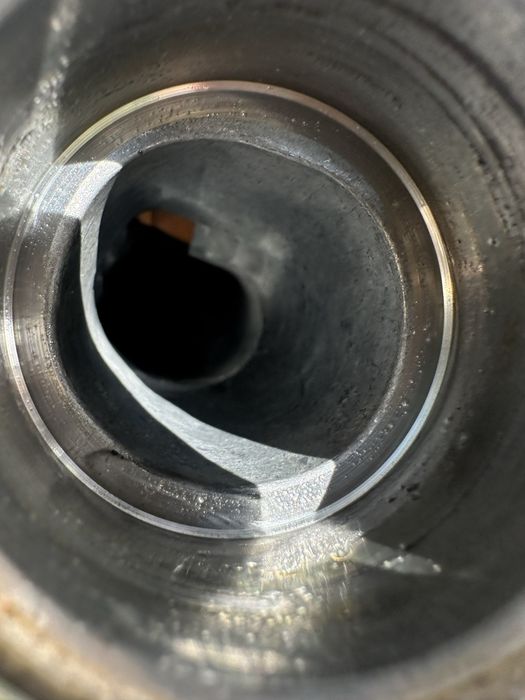 Водна помпа Volvo 31368715