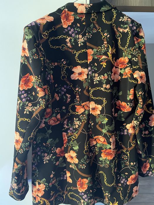 Продавам дамско сако