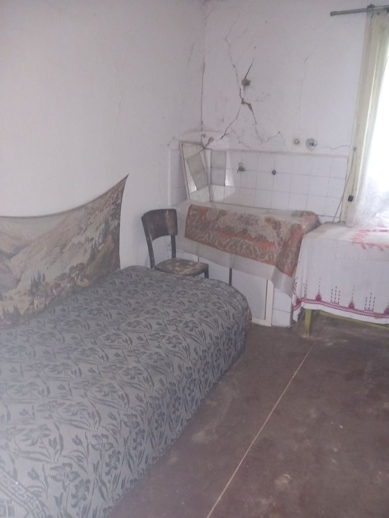 Продавам две парцели