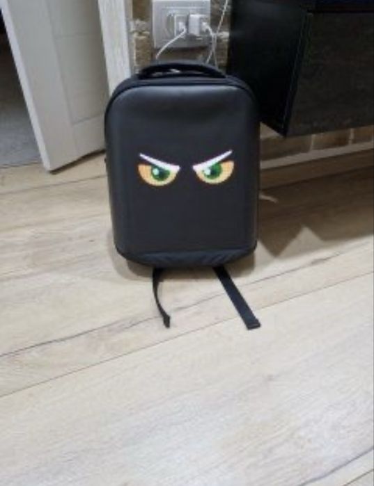 Продается школьный LED рюкзак.
