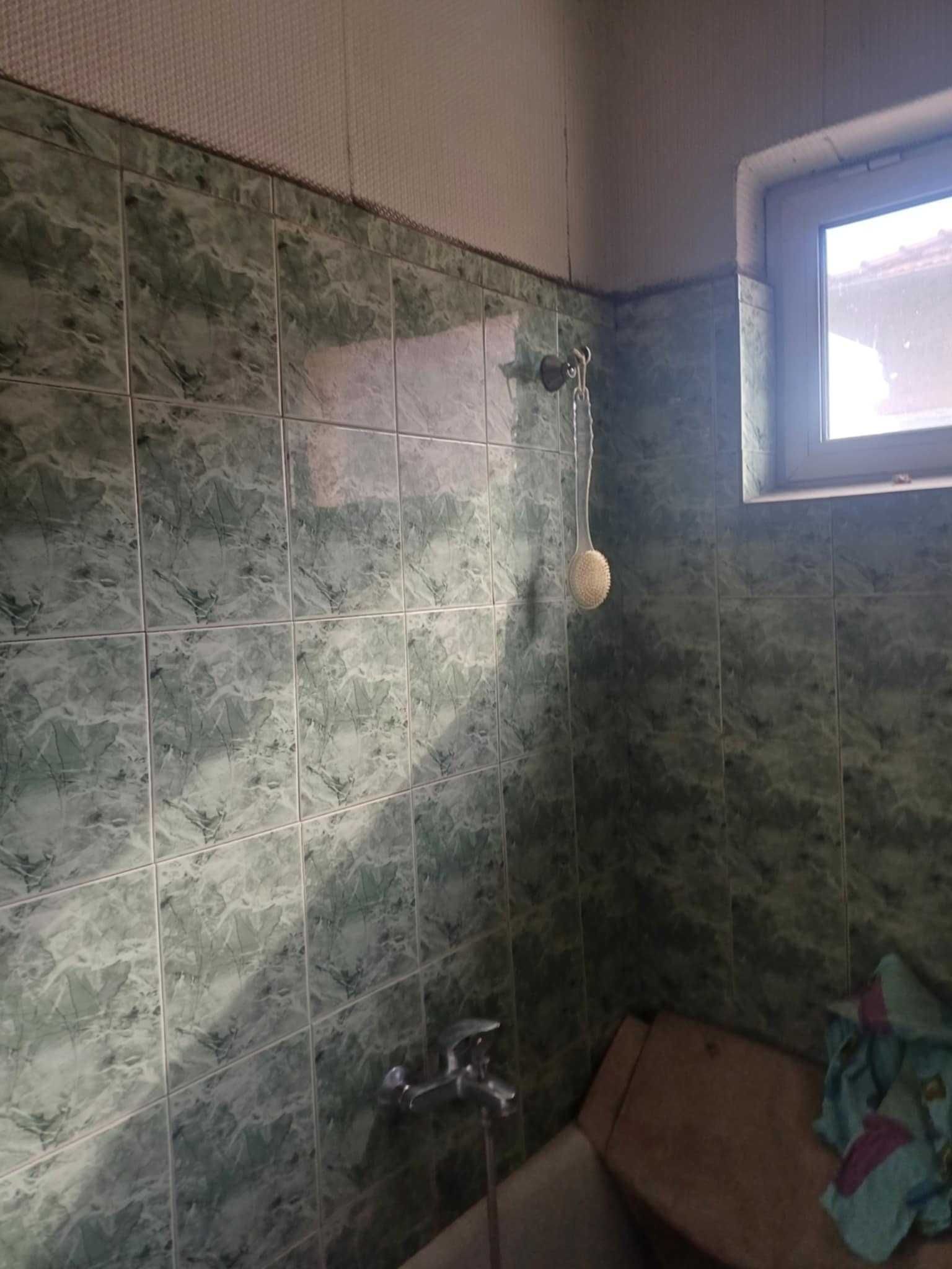 Етаж от къща, таван, гараж