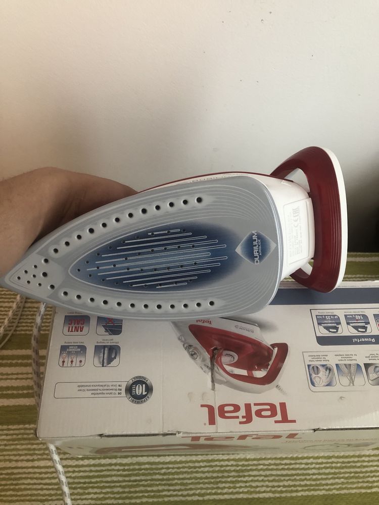 Fier de calcat Tefal