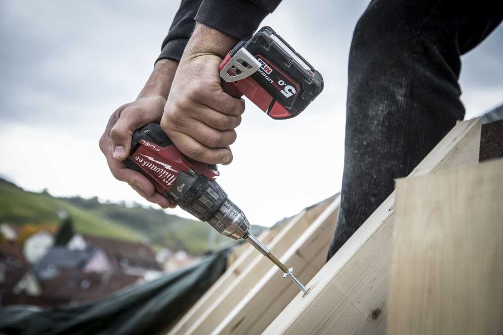 Specialisti Montaj Tigla Metalica Acoperisuri, Reparatii Acoperisuri