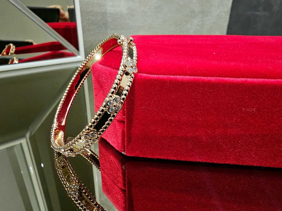 Van Cleef & Arpels VCA Rose Gold Diamond Sweet Perlée Дамска Гривна