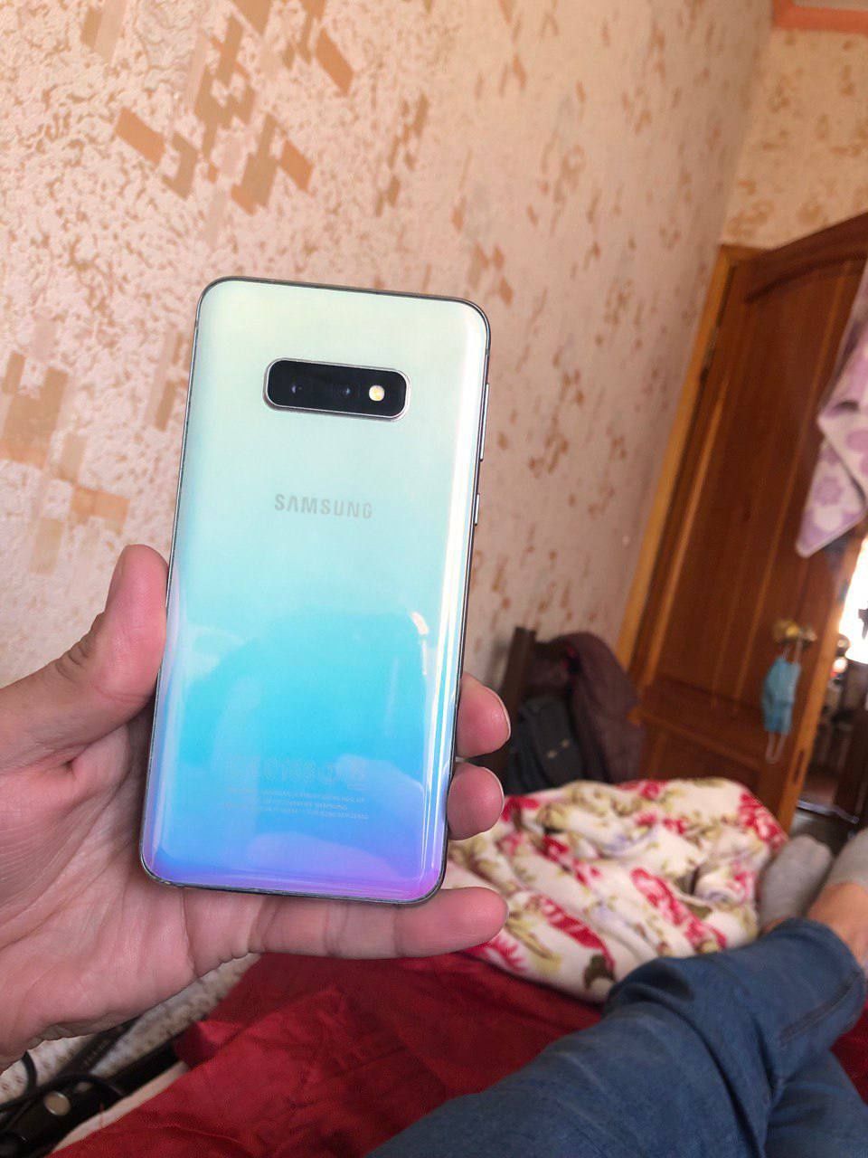 Samsung galaxy s10e