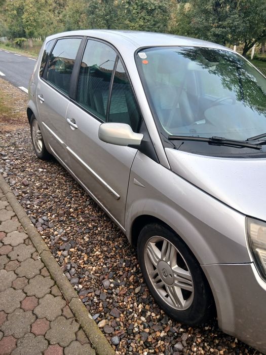 Vând Renault scenic