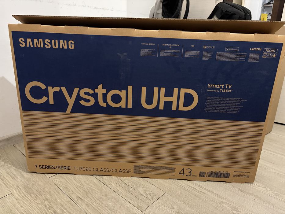 Televizor Samsung 43” (108cm) 4K Ultra HD - Seria TU7092 + Cutie