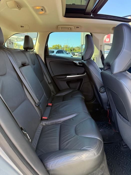 Volvo XC 60 D4 automată