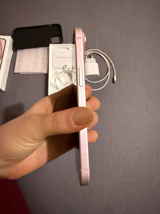 iPhone 15 Pink 128GB с гаранция 97%