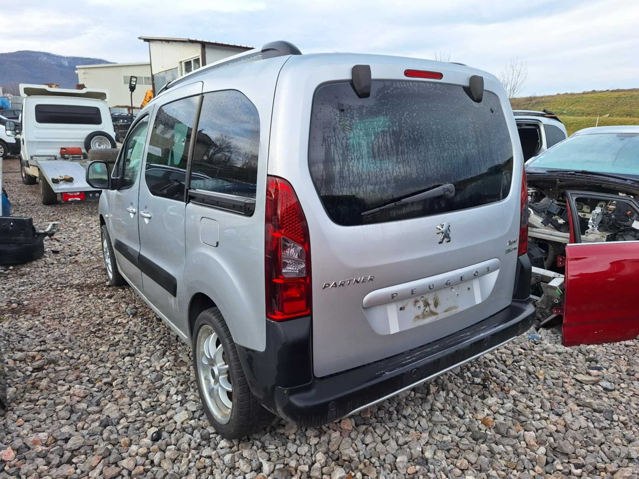 Peugeot Partner 1.6 Бензин на части! ---Счупен Двигател---