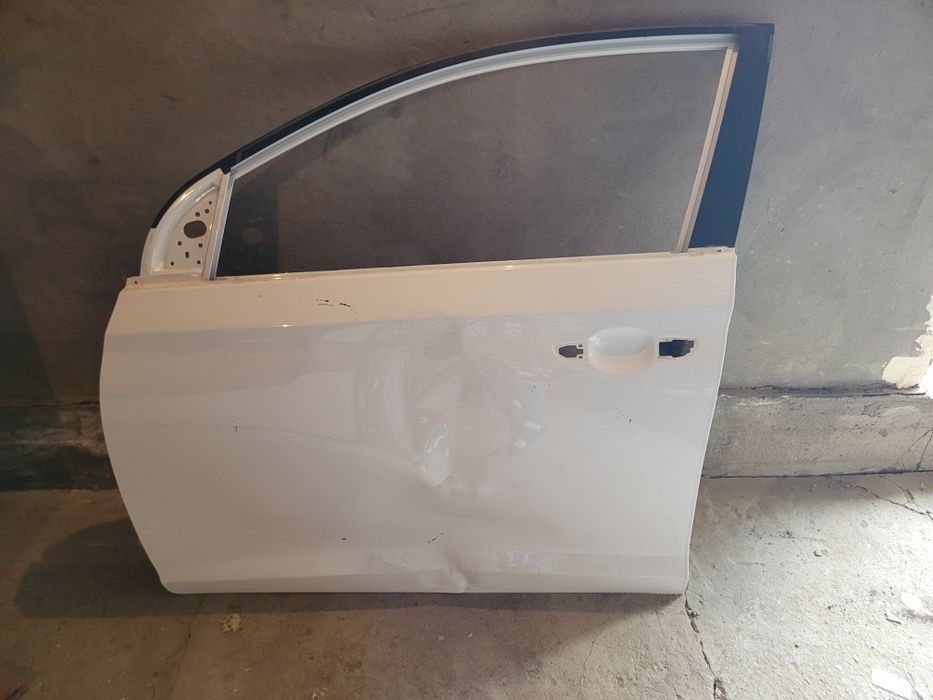 Продам двери машин