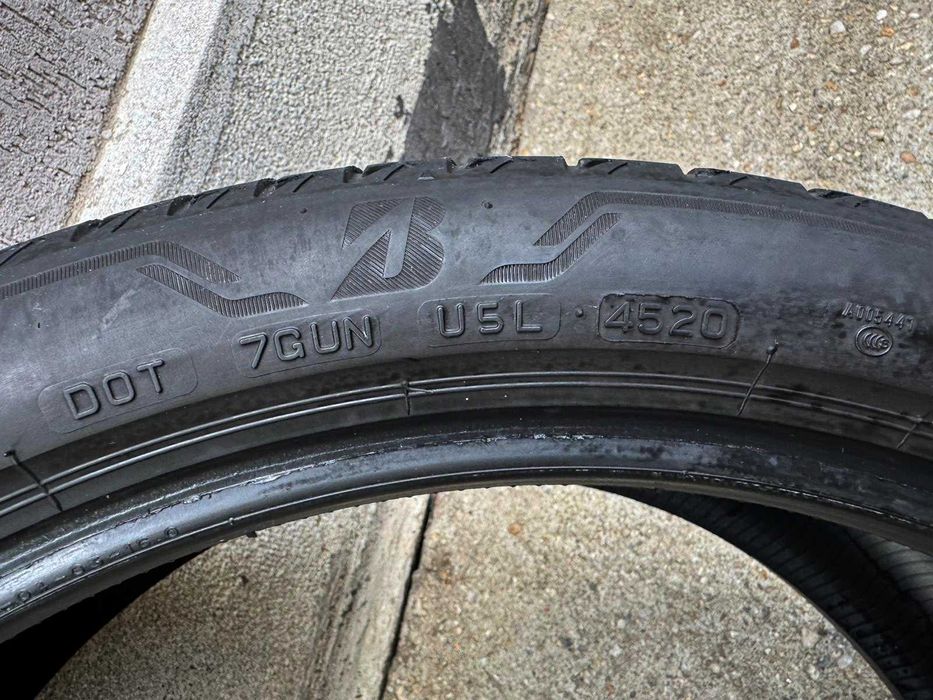 4 Anvelope vara BMW* RFT in 2 latimi 245/40R21+275/35R21 Bridgestone