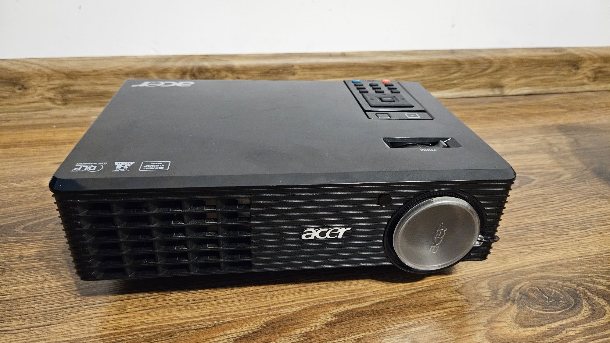 Videoproiector Acer X1261 DLP