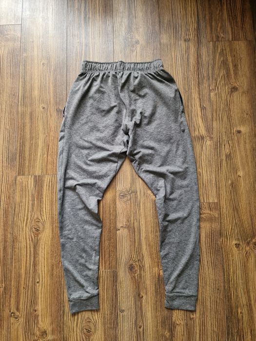 Страхотно мъжко спортно долнище NIKE  размер S