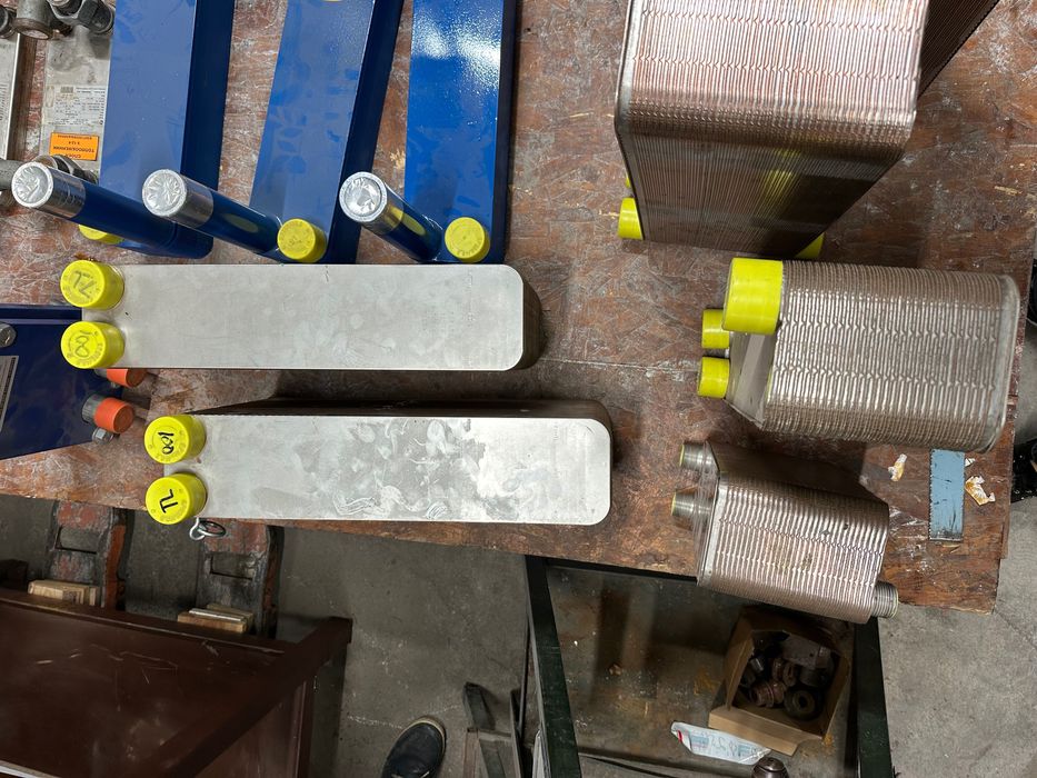 Топлообменници(споени) налични,чисто нови,едноходови PN30 bar.