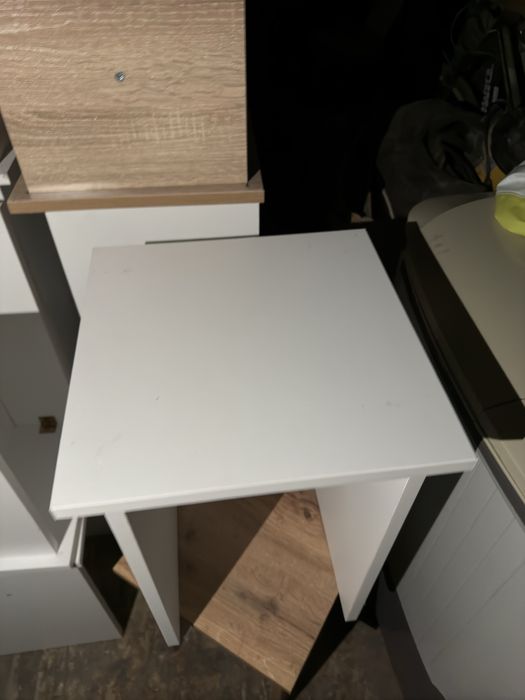 Продаю новый стуля срочно