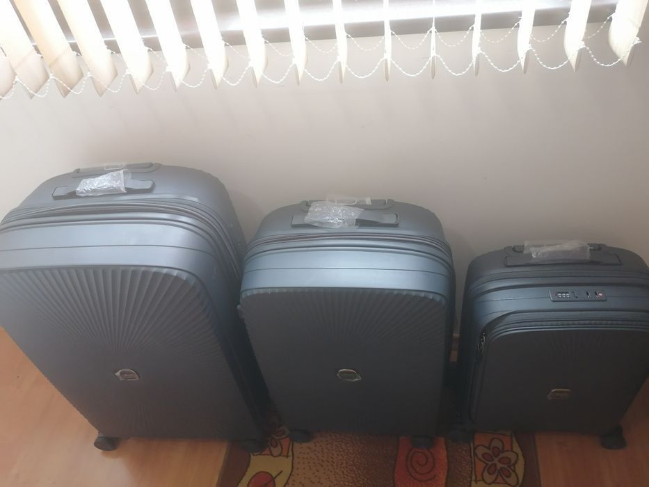 Нови Два броя куфари за багаж голям и среден Grand Ghepard Grafitt Пол