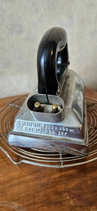 ретро 1950г тежка ютия елпром бдс