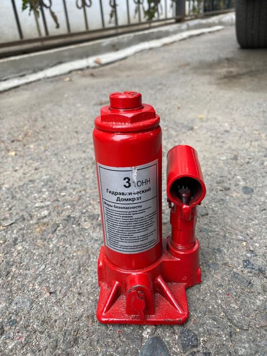 Домкрат, новый, на 3 тонны