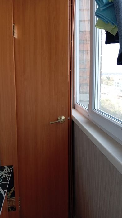 Срочно продам межкомнатные двери.