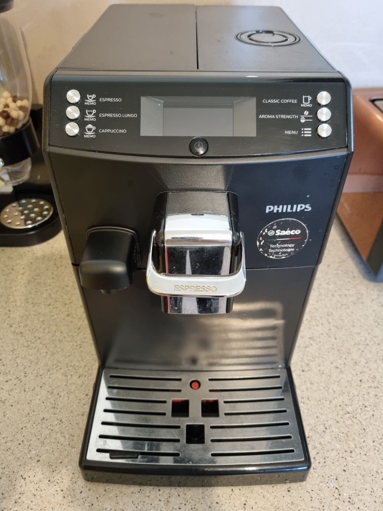 vând expresor philips saeco